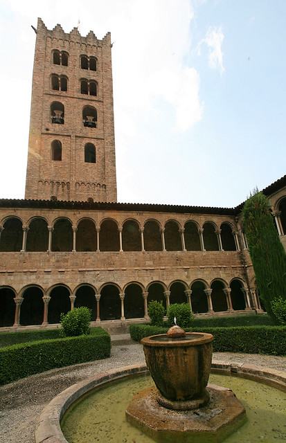 monastère de Santa Maria de Ripoll; photo de Patrimoni. Generalitat de Catalunya, licence creative commons: Attribution-NonCommercial 2.0 Generic